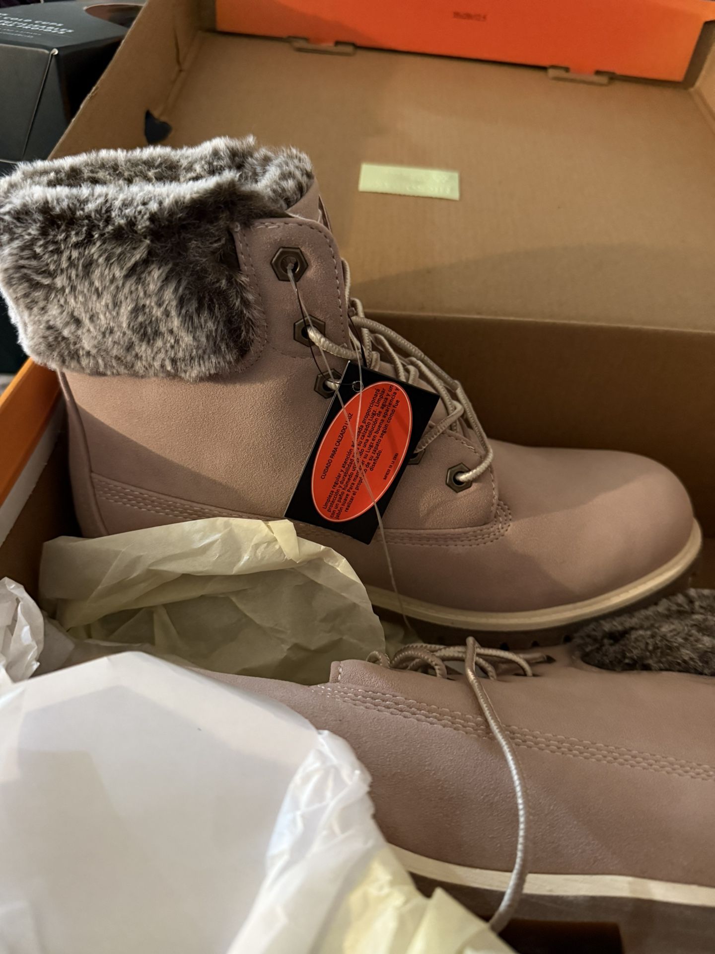 Women’s Size 9 Lugz Boots