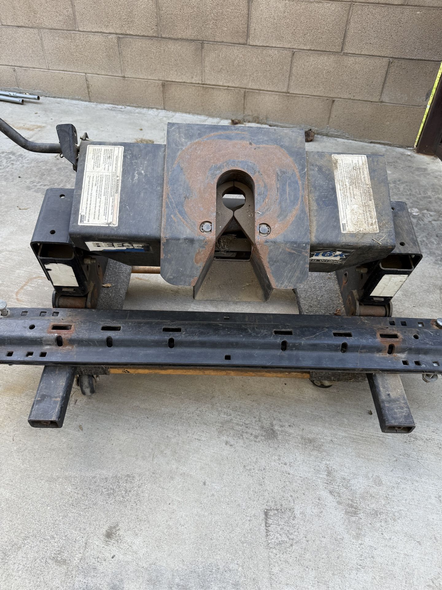 Reese 5th Wheel Hitch