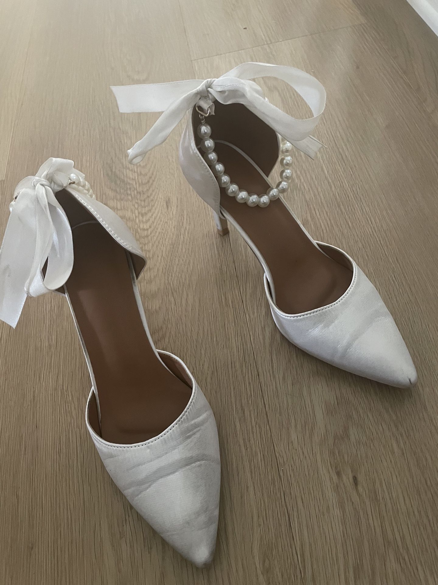White High Heels With Pearl Anklet And Satin Back Tie Size 6