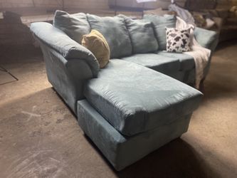 Turquoise Reversible Sectional!FREE DELIVERY 