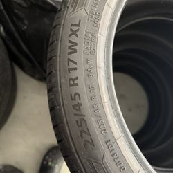 225/45/17 