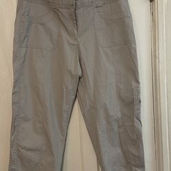 Rafaella women’s capris pants Sz 12