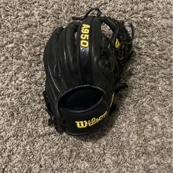 Baseball Glove A950 11 1/2”