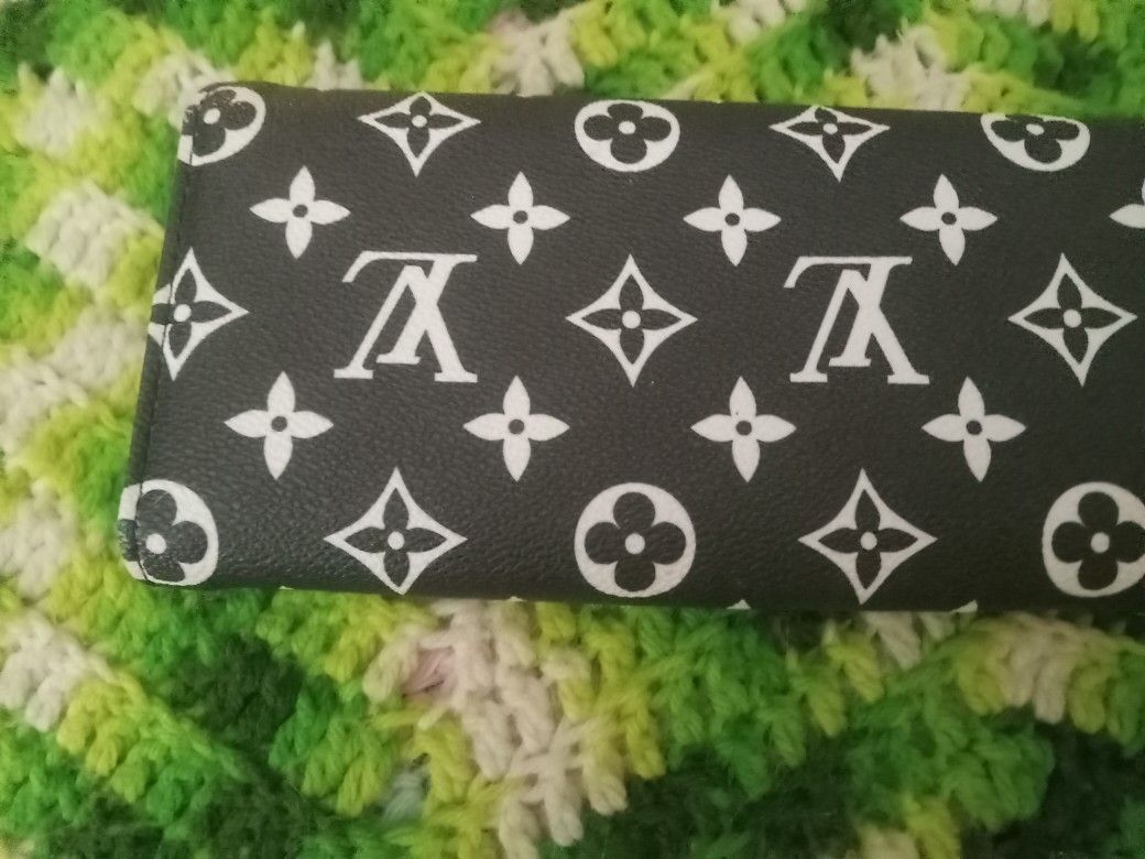 LOUIS VUITTON  WALLET