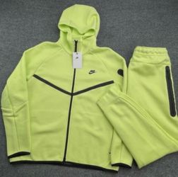 highlighter green nike tech