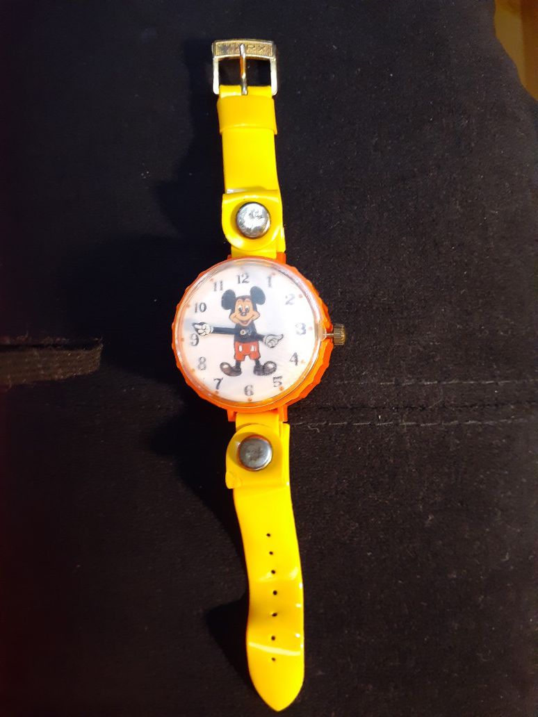 Rare forward facing vintage 1971 Mickey Mouse wind up watch by Marx Toys