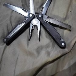Leatherman Charge