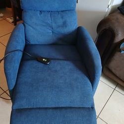 Sofa Reclinable  Great Condition.  Electric  Work All Great