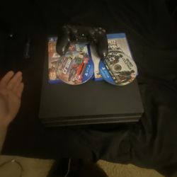 Black, PS4 Pro, With Playstion Controller 