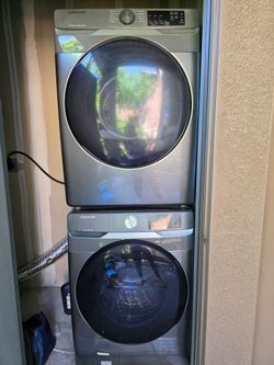 Samsung Front load electric Washer & Dryer