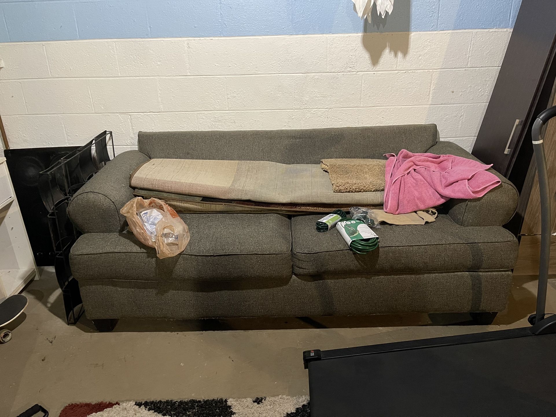 2 Sofas