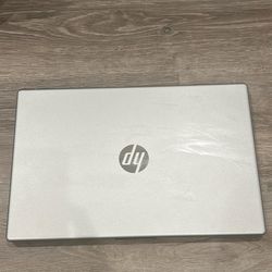 HP 15‑fd0131wm Laptop – Intel i3, 8GB RAM, 256GB SSD. Silver -Great Condition