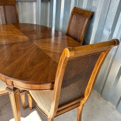 Beautiful bamboo table and chair set, completely intact
