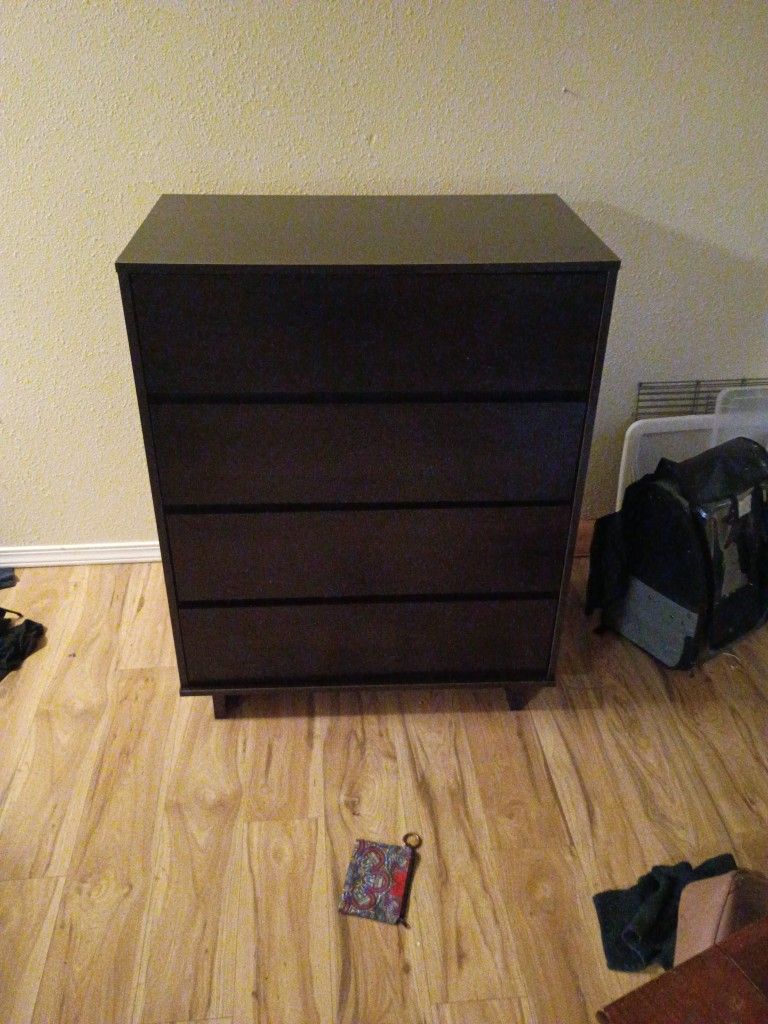 High End Dresser