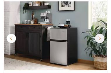 NEW MINI FRIDGE