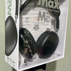 Black Bluetooth Wireless Over‑Ear Headphones