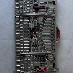 Mechanics Socket And Wrench Set