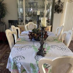 Dining table set and glass cabinet
