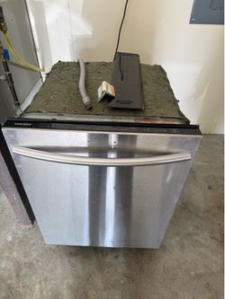 Working dishwasher