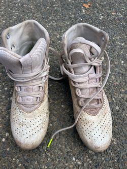 Kid’s Size 3Y Under Armor Lacrosse Cleats