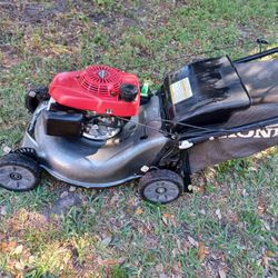 Lawn Mower Honda Excellent Conditions Rear Wheel Drive Self Propelled Ready For Work 