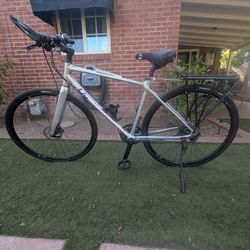 Giant Liv Thrive 2 Hybrid Bicycle