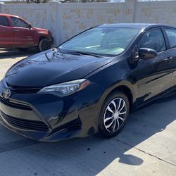2017 Toyota corolla LE!!