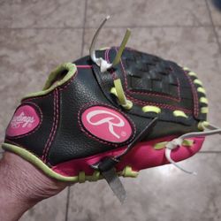 Rawlings Tee-ball glove
