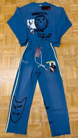 Paly sweatsuit
