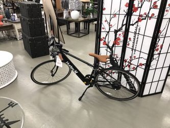 Hurley electric road bike with pedal assist