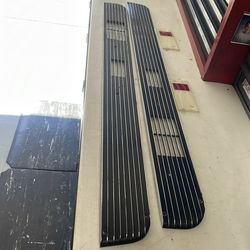 19 67–68 Mustang deluxe interior lower door covers