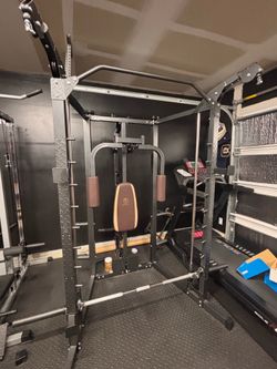Smith machine w/cables, pull up bar and chest fly