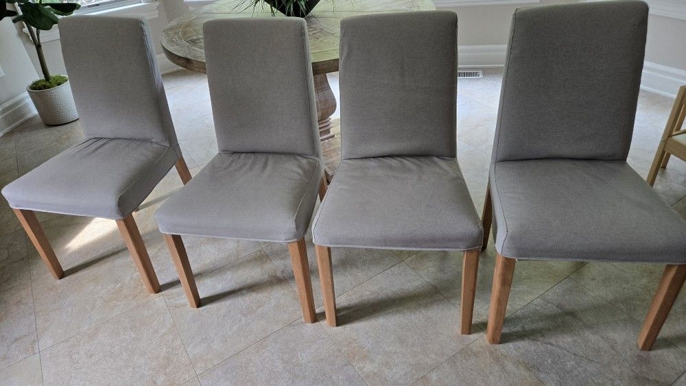 4 Kitchen Chairs 