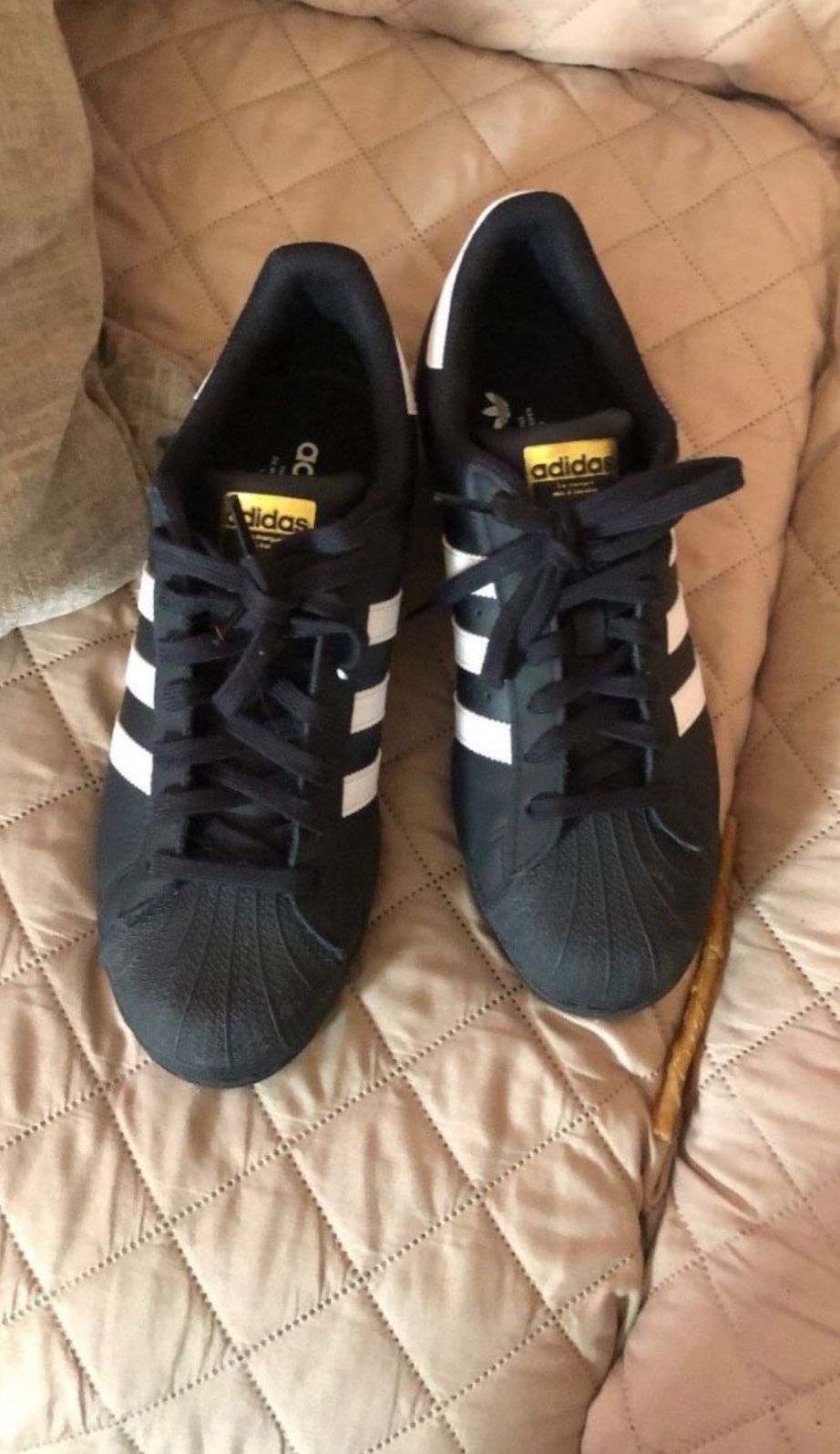 adidas superstars size 9