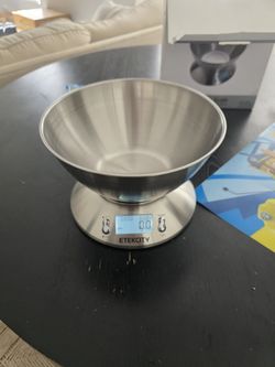 EtekCity Electronickitchen scale.