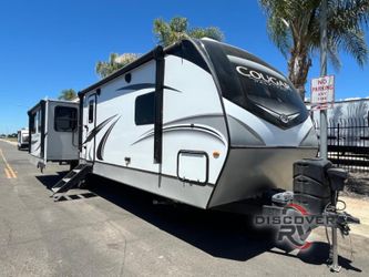 2023 Cougar Half-Ton 33Rli