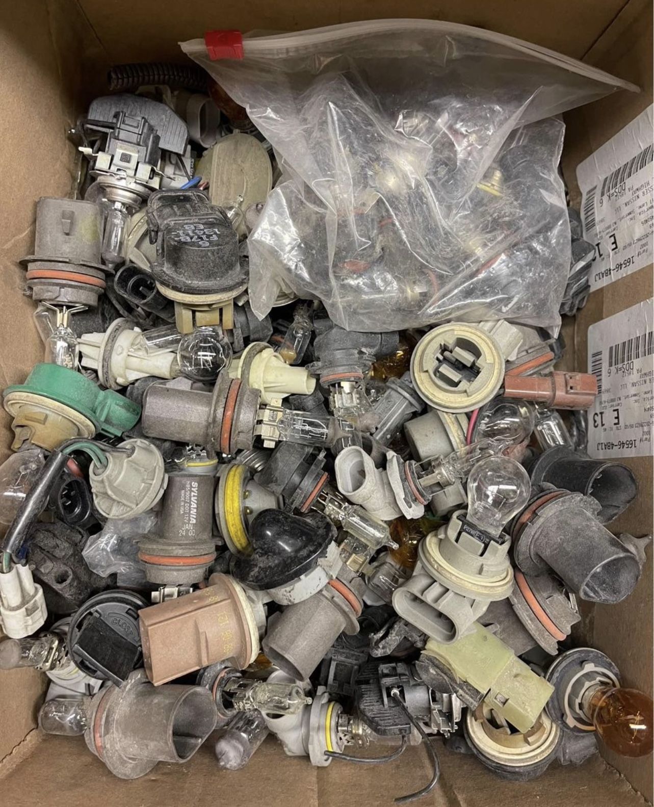 car light bulbs headlight taillight big box full
