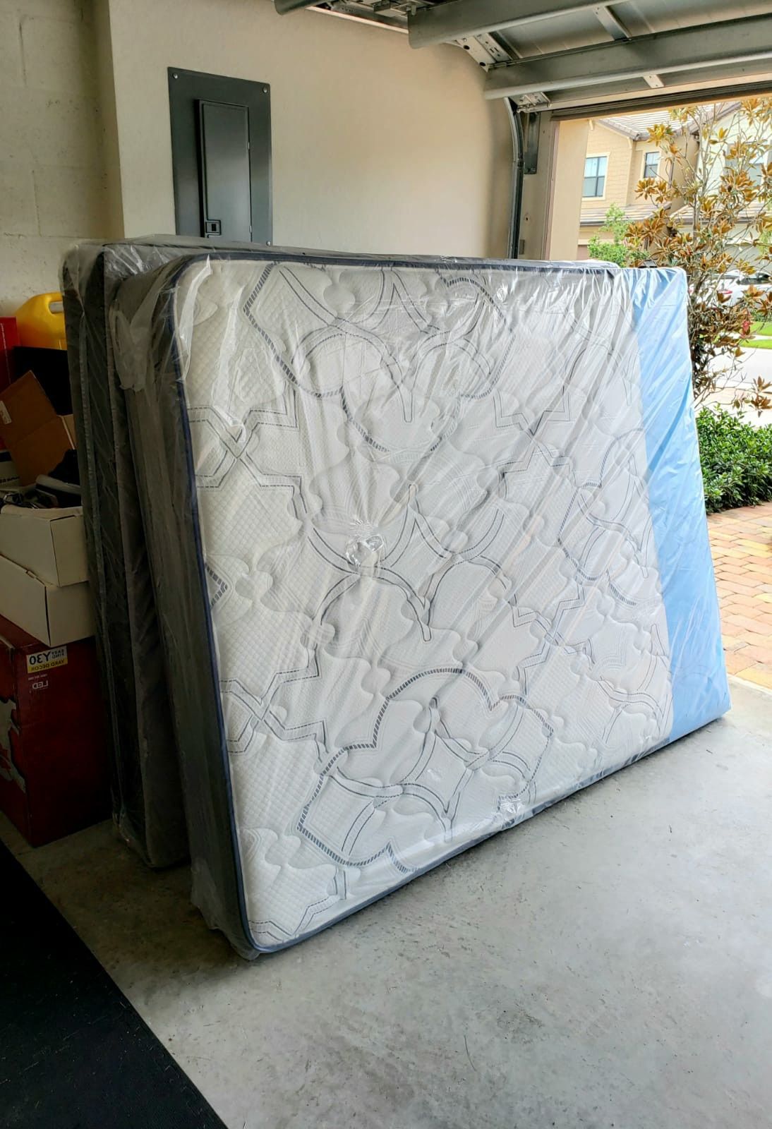 NEW QUEEN MATTRESS with BOX SPRING, Bed frame is not included