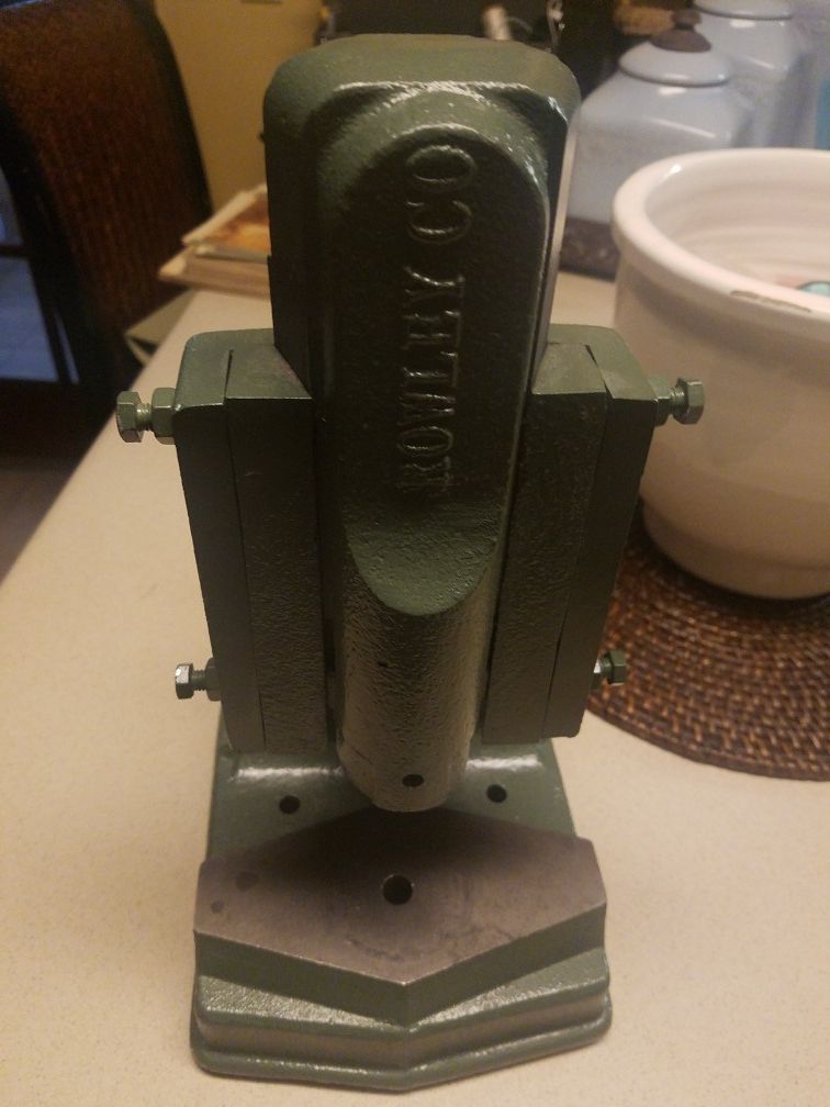 Rowley co grommet press green finish
