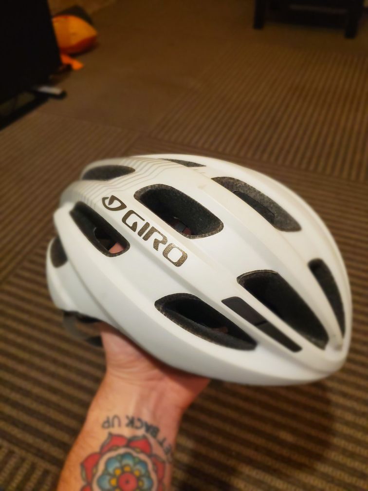 Basically new Giro isode bike helmet