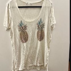 Size Large Pineapple Tshirt 