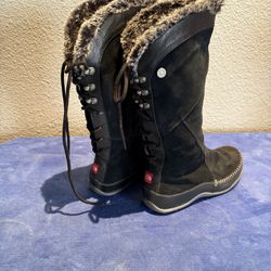 Women’s Black Suede Leather The North Face Primaloft 