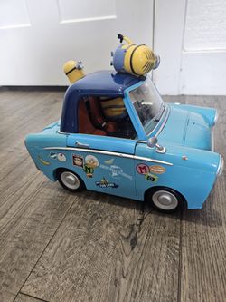 The Universal Studios Minions car shape.
