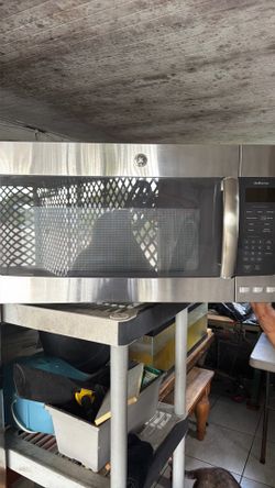 GE Adora Stainless Steel Microwave - Great Condition -