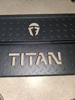 Titan foot plate for smith machine