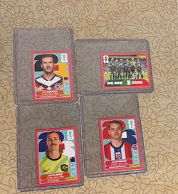 4 Fuchsia parallels World Cup stickers