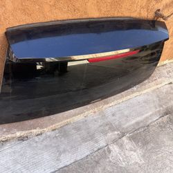 Yukon Rear Wind Shield