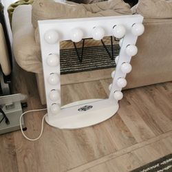 Vanity Girl vanity light mirrors makeup