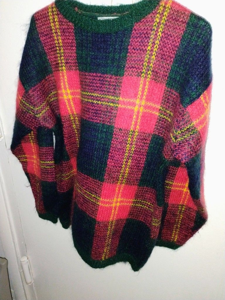Ladies M. Mohair Sweater Excellent Condition Pickup Only Cash 