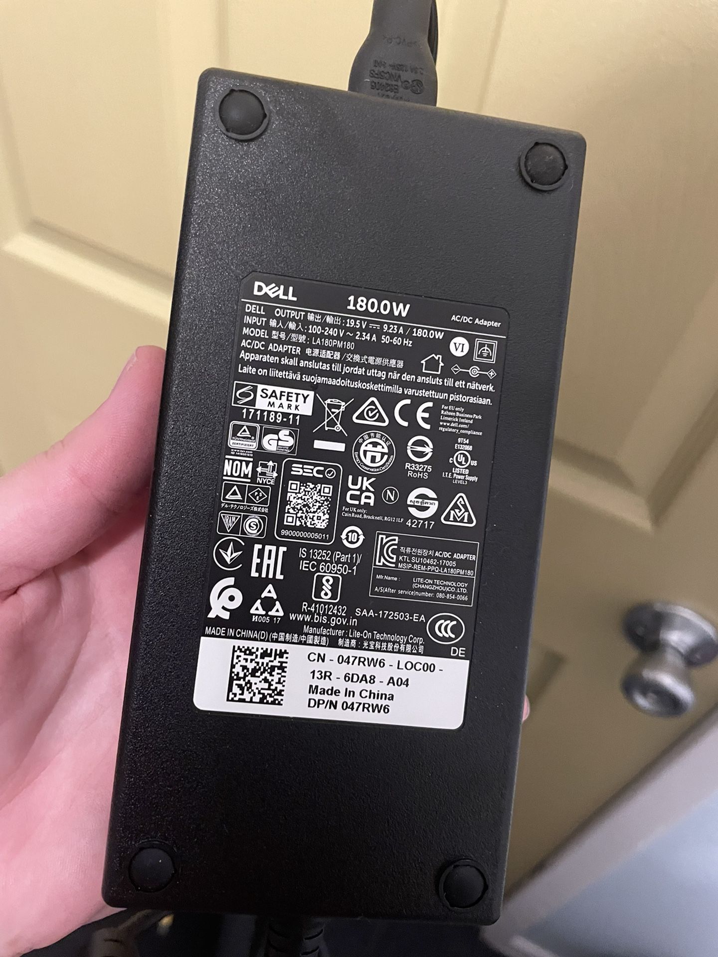 DELL Charger 180 W